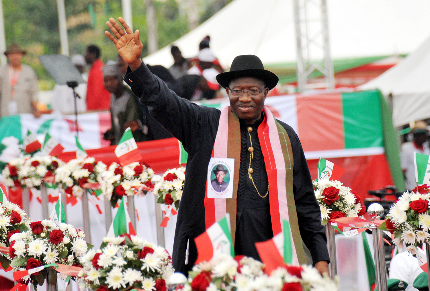 PIC.-10.-PRESIDENT-JONATHAN-DECLARES-HIS-INTEREST-IN-2015-PRESIDENTIAL-RACE-IN-ABUJA Why do 17 deaths bring the world to a halt & 2000 do not elicit a whisper