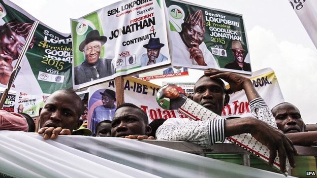 80860403_80860402 Attahiru announces postponement Nigeria presidential vote